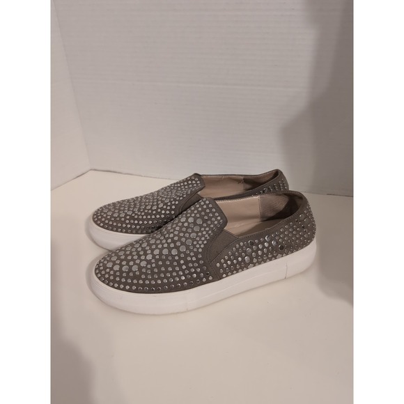 Vince Camuto Women's Leather Silver Studded Taupe Slip-On Shoes Size 7M - Picture 1 of 9